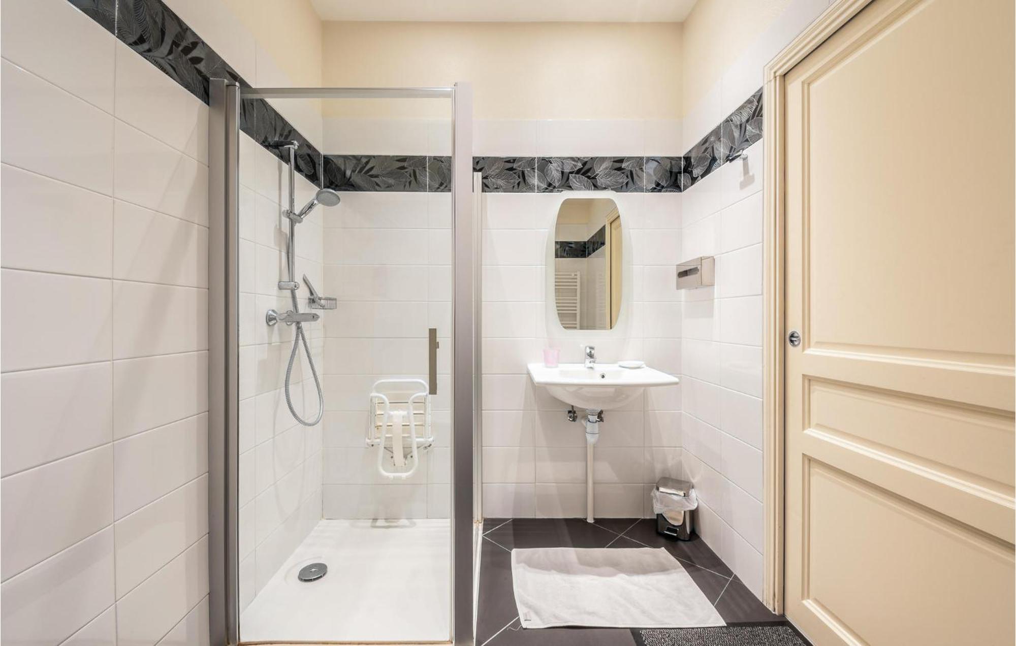 Stunning Home In Paluel With Wifi Екстер'єр фото