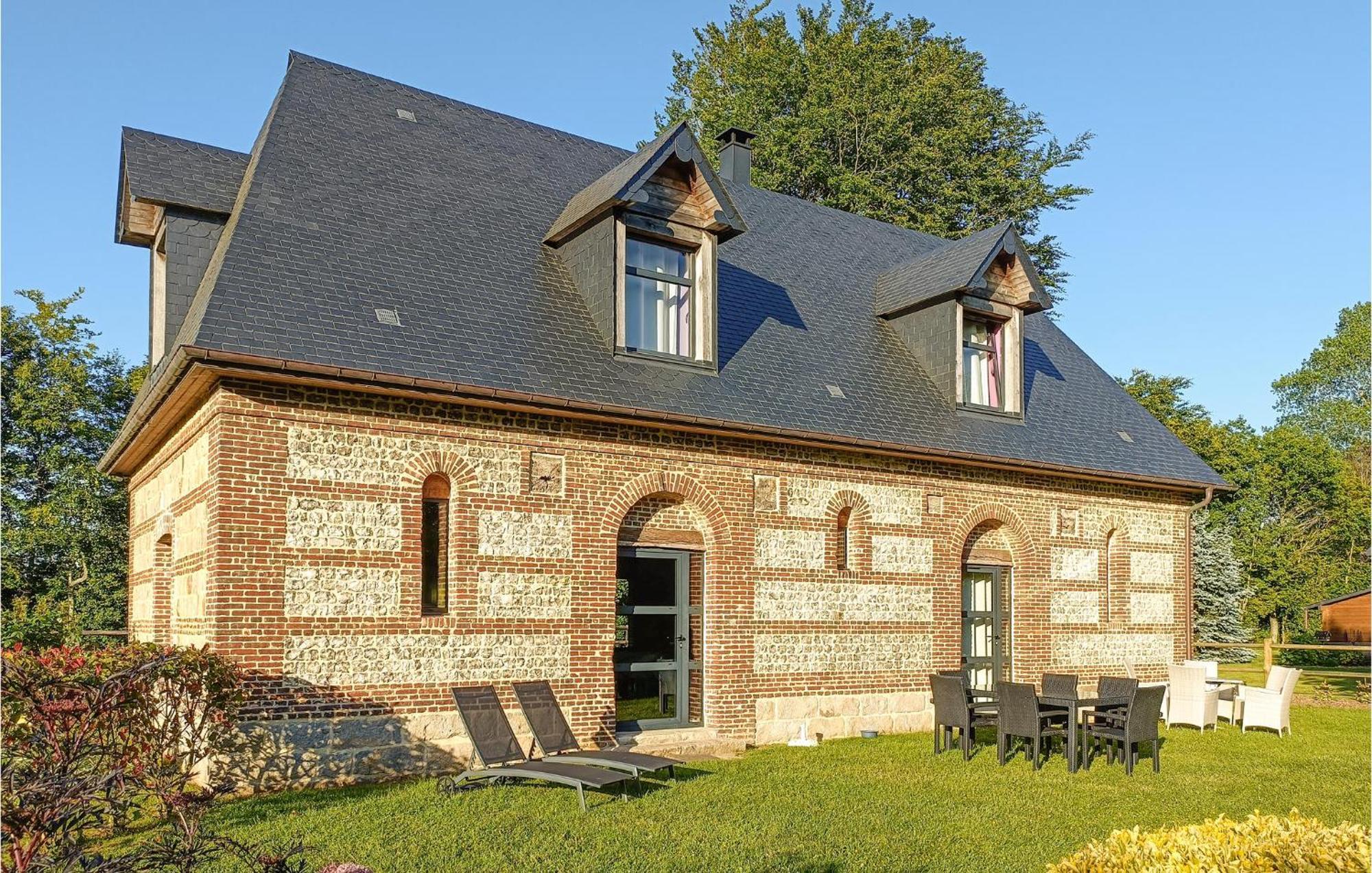 Stunning Home In Paluel With Wifi Екстер'єр фото